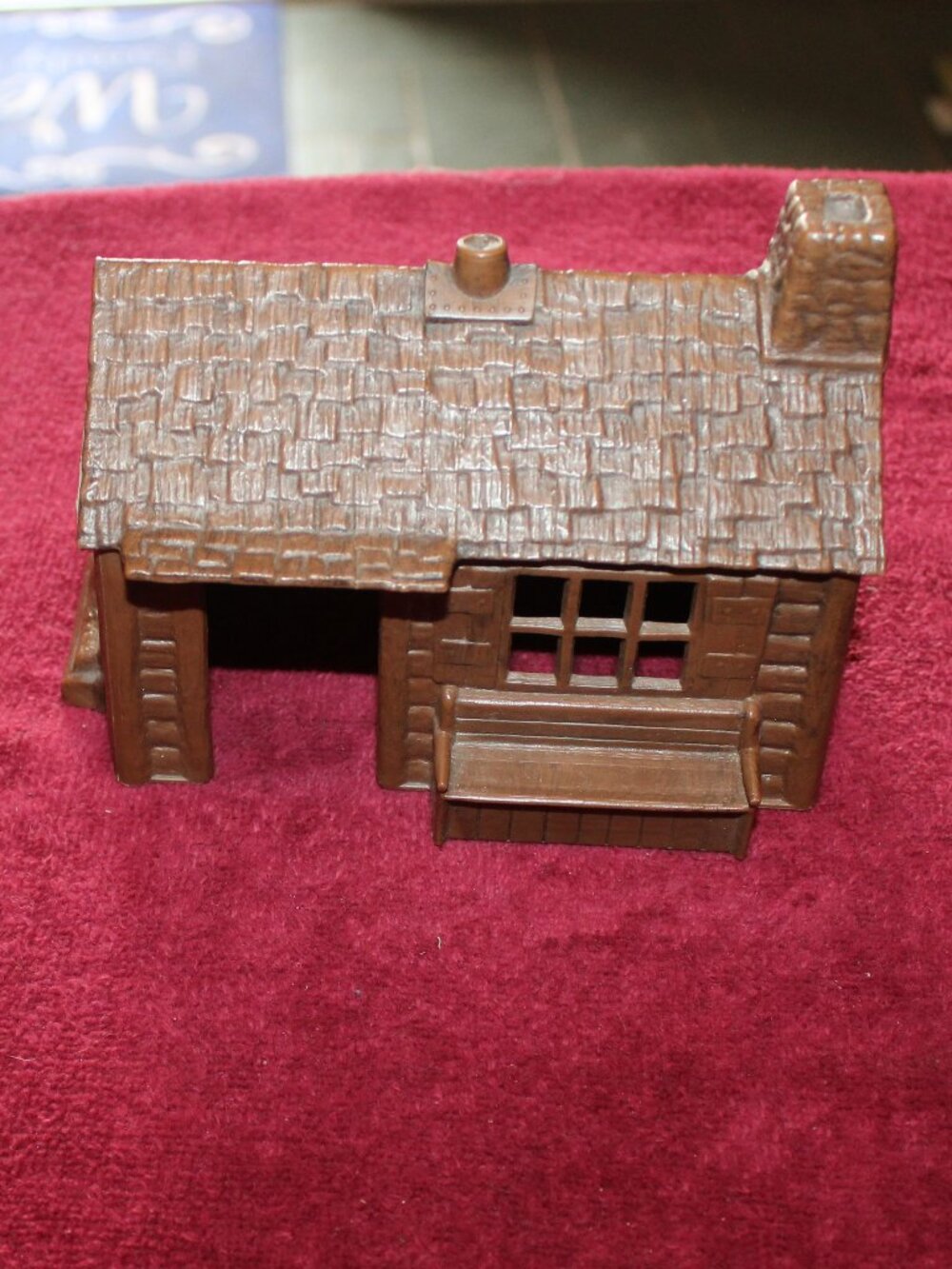 Vintage 1973 Mattel Camp Putt-Putt Headquarters log cabin